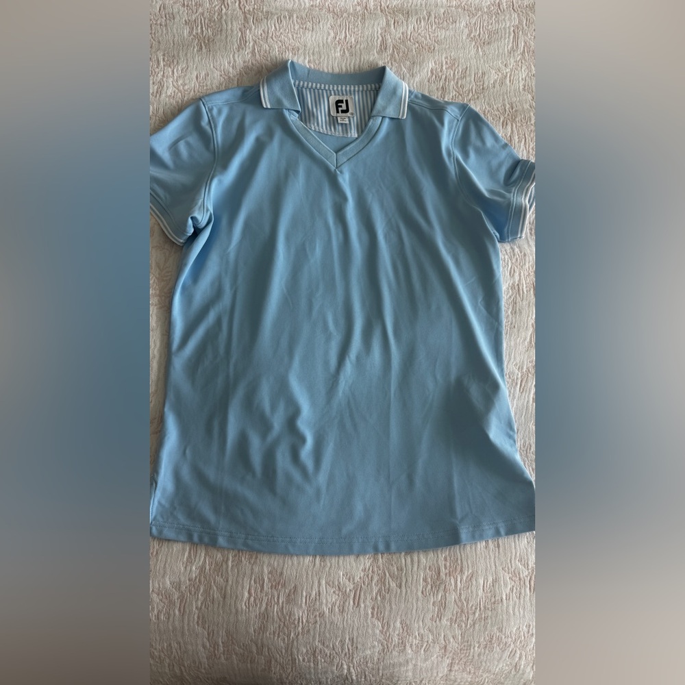 Footjoy Golf Light Blue V-Neck T-Shirt brand new size Medium